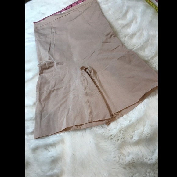 NEW Spanx 'Oncore' High Waist Mid Thigh Shaper Nude [SZ Medium ]‎ - Picture 5 of 8